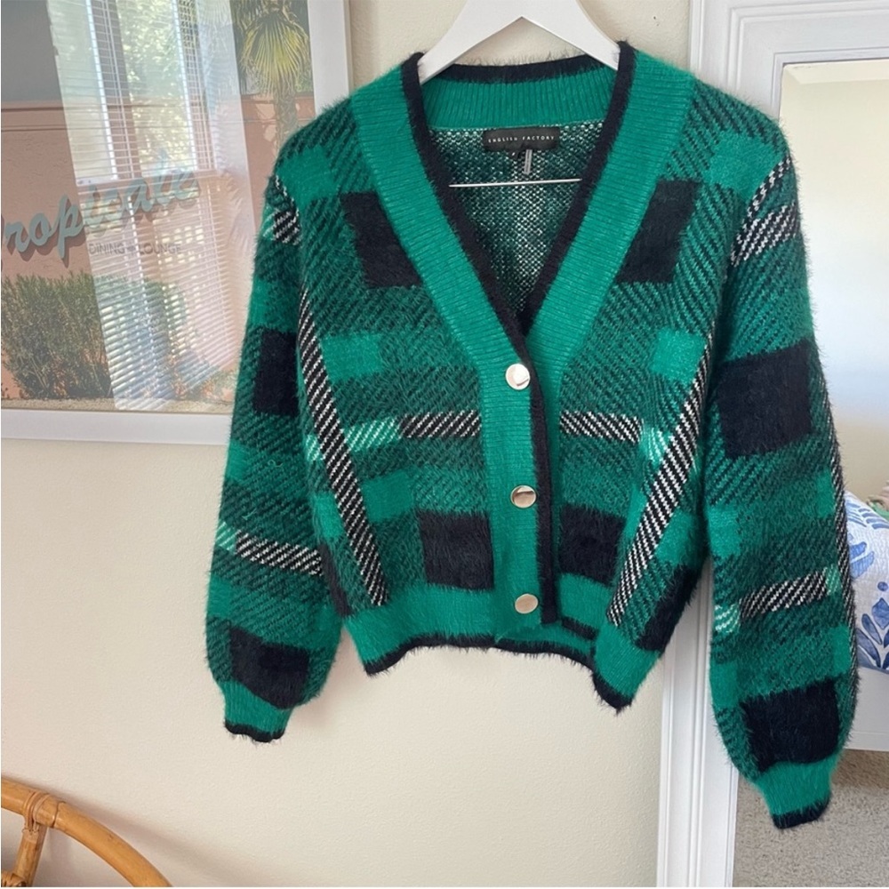 Vici Taylor Plaid Cardigan - Picture 4 of 9